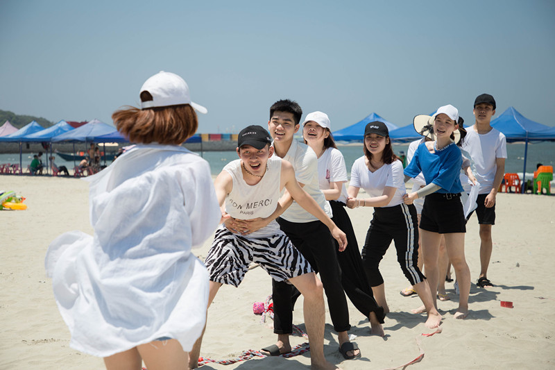 Two Eight- Labour Day Tour Souvenir | News-13