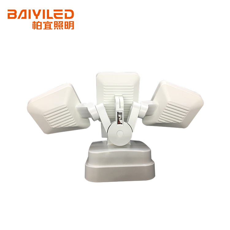 Plug Outdoor Rgb Rechargeable Solar Led Flood Light For Tennis Court