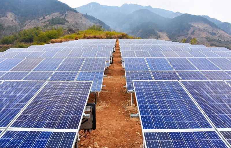 Guangdong 5 Watt 50 Watt solar panel sale Price List for 10kw solar panel system