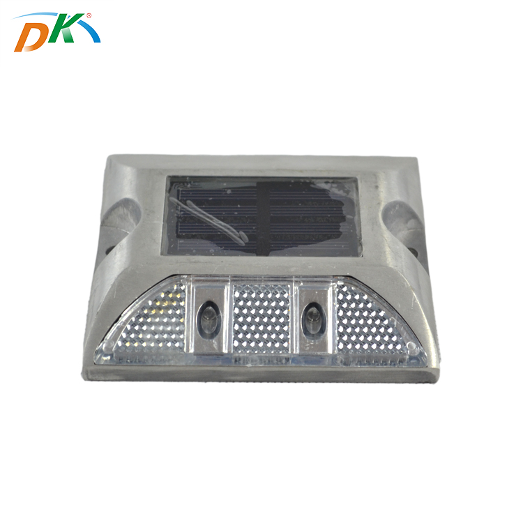 DK Led Blinking warning light drivewaysolar poweredtrafficroadstud