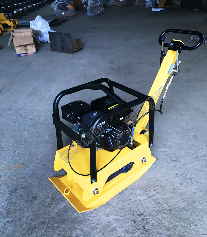 Hydraulic forward  hand held plate compactor
