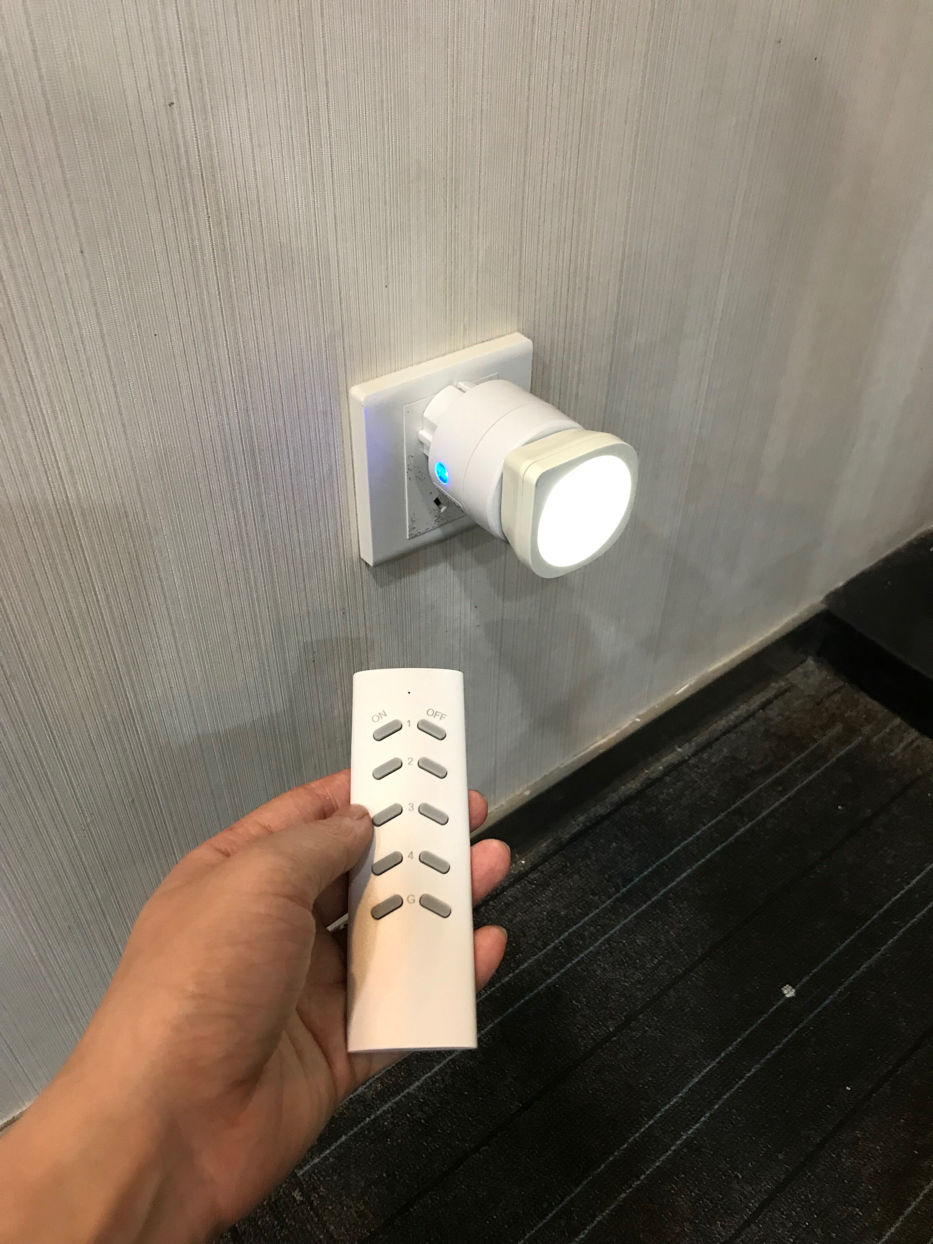 2300W 10A mini Remote Control Sockets Wireless Switch Mains AC Power Outlet