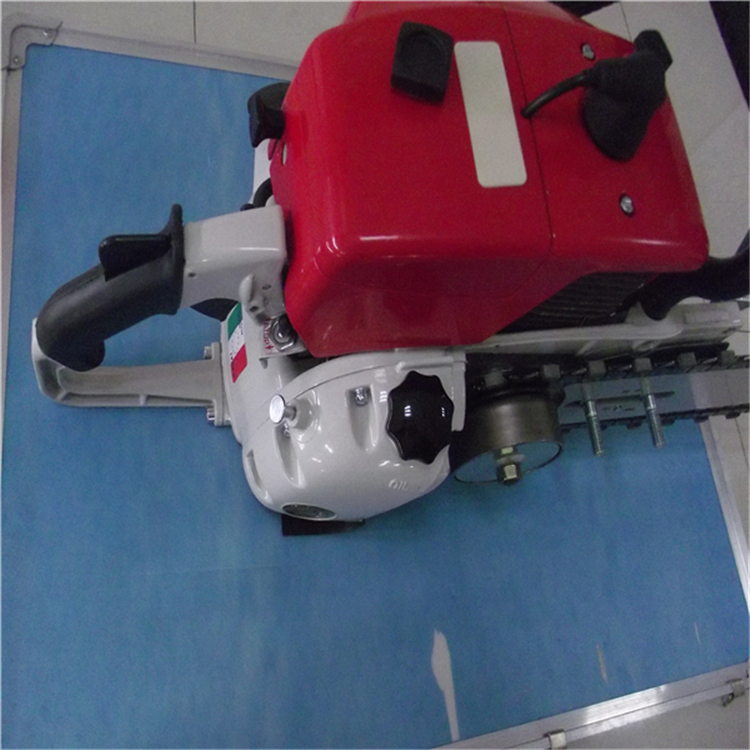 Petrol chain saw wood cutting machine