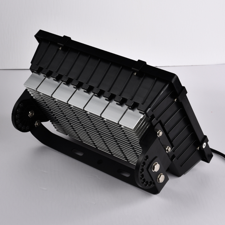 Industrial High Power Ip66 200W Wattage Led Flood Light Exhibition Spot Light