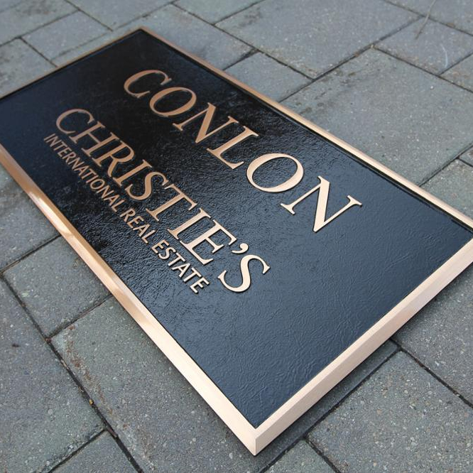 Wholesale outdoor retro brass painted metal outdoor plaque vintage bronze sign board