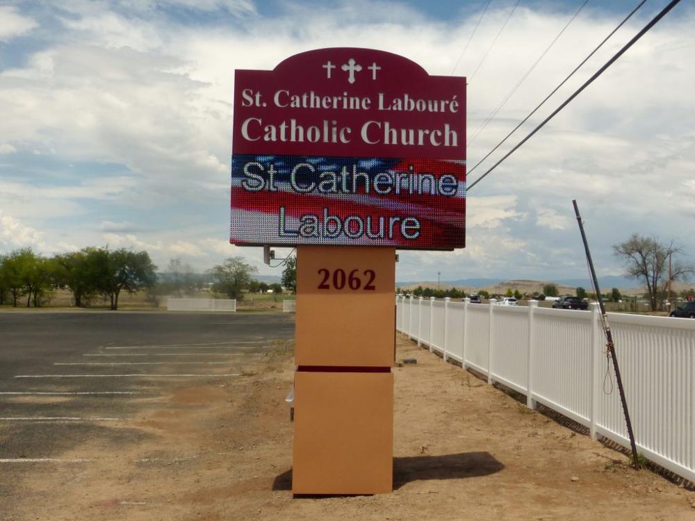 Outdoor freestanding  one Pole small pylon sign double sided metal information stand