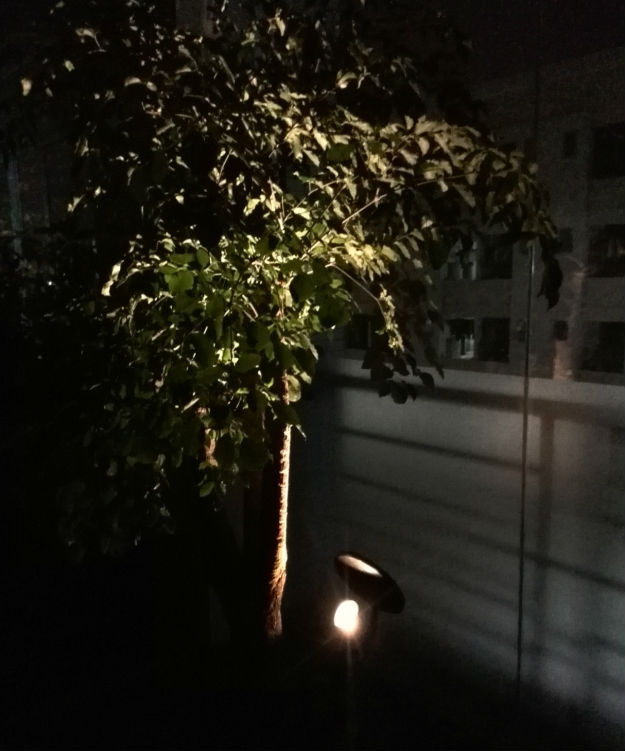 Solar garden spot light with spike solar insert ground light for park