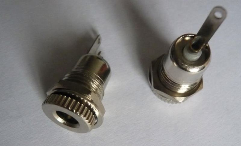 2.1 mmx5.5 mm DC Power Jack Socket Threaded Female DC Power Connector