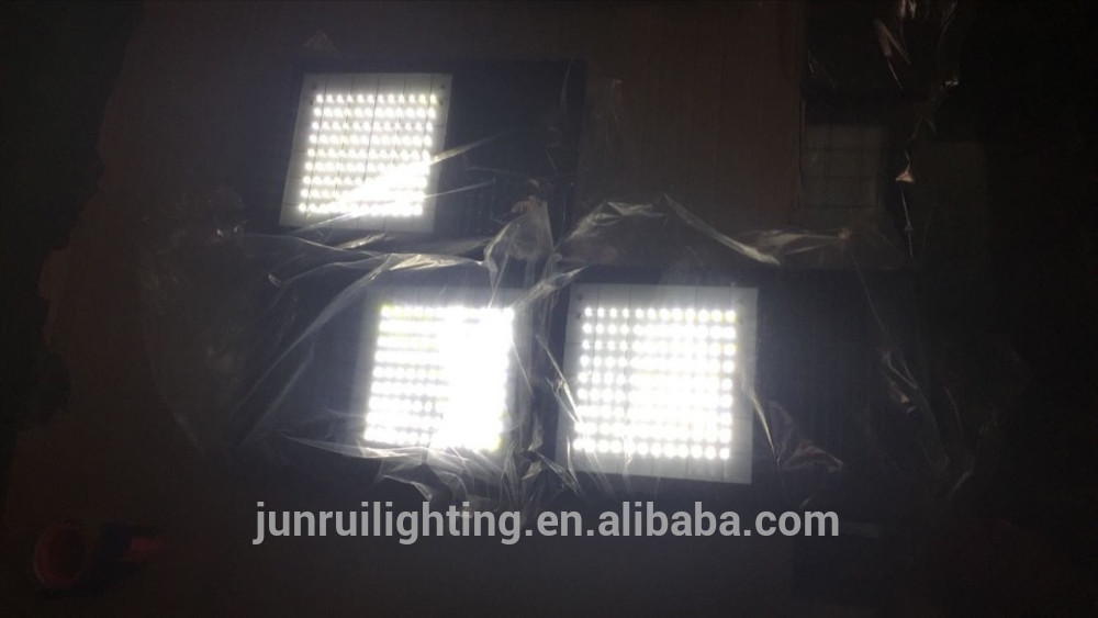 led solar lighting projector