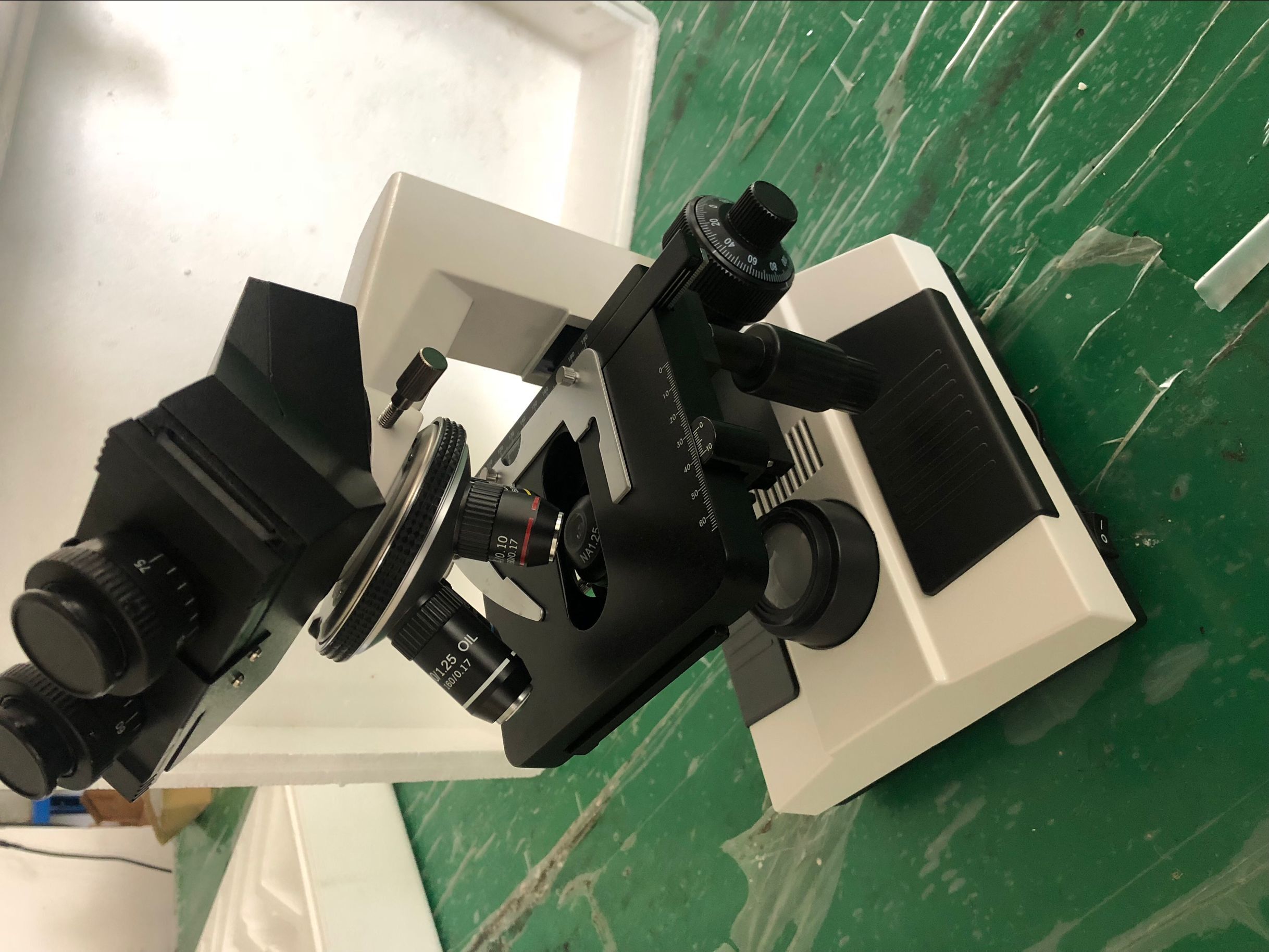 LED XSZ 107BN Biological Binocular Microscope