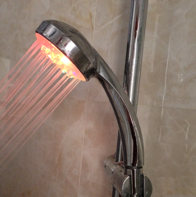 Newly launched product ducha bathroom color changing water-saving shower head