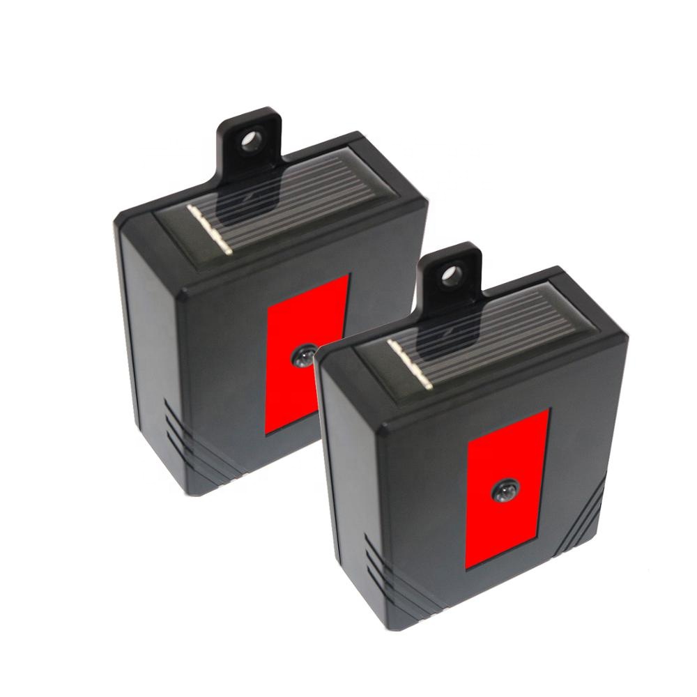 Solar Powered Flashlight Animal Pest Repellent for Deer Owls Raccoon