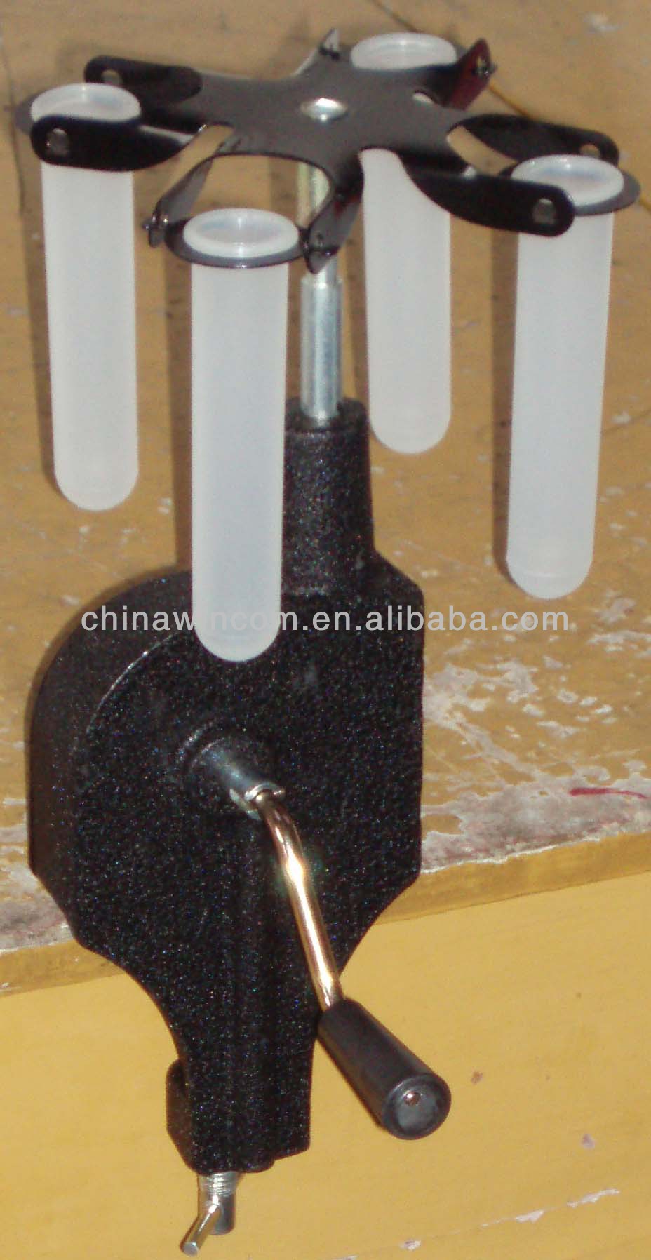 Cheap Laboratory low speed Manual Hand-operated centrifuge from Wincom