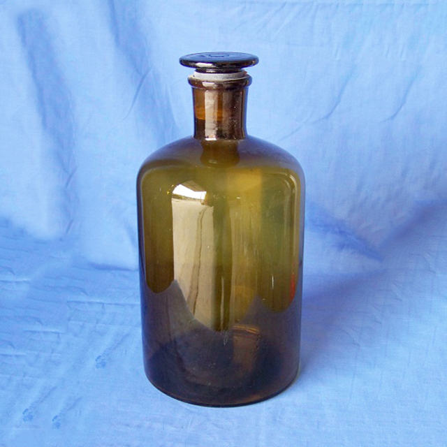 Laboratory Glassware Glass Amber Reagent Bottle with Narrow Nck