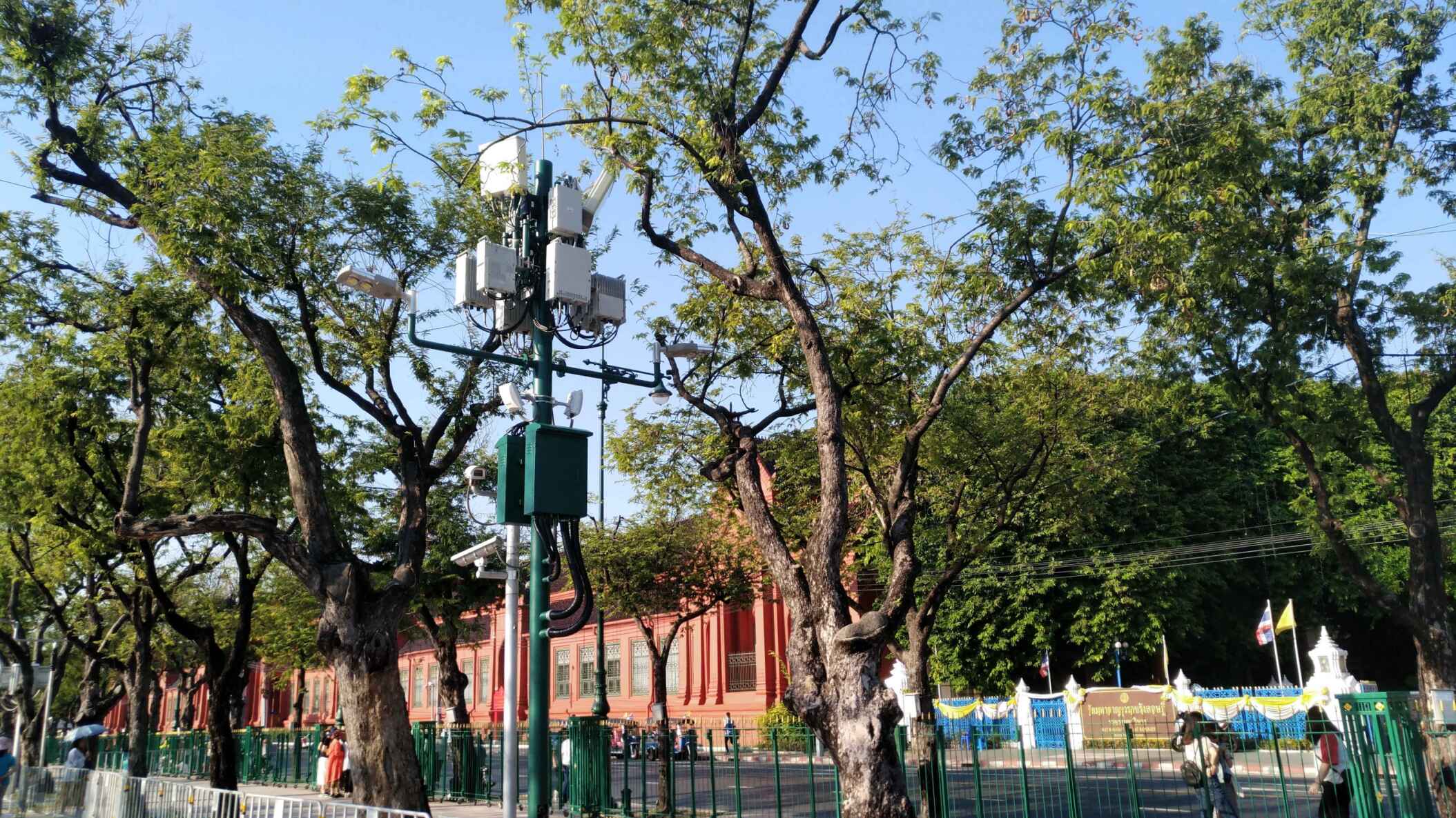 Lithium battery application in smart street light project