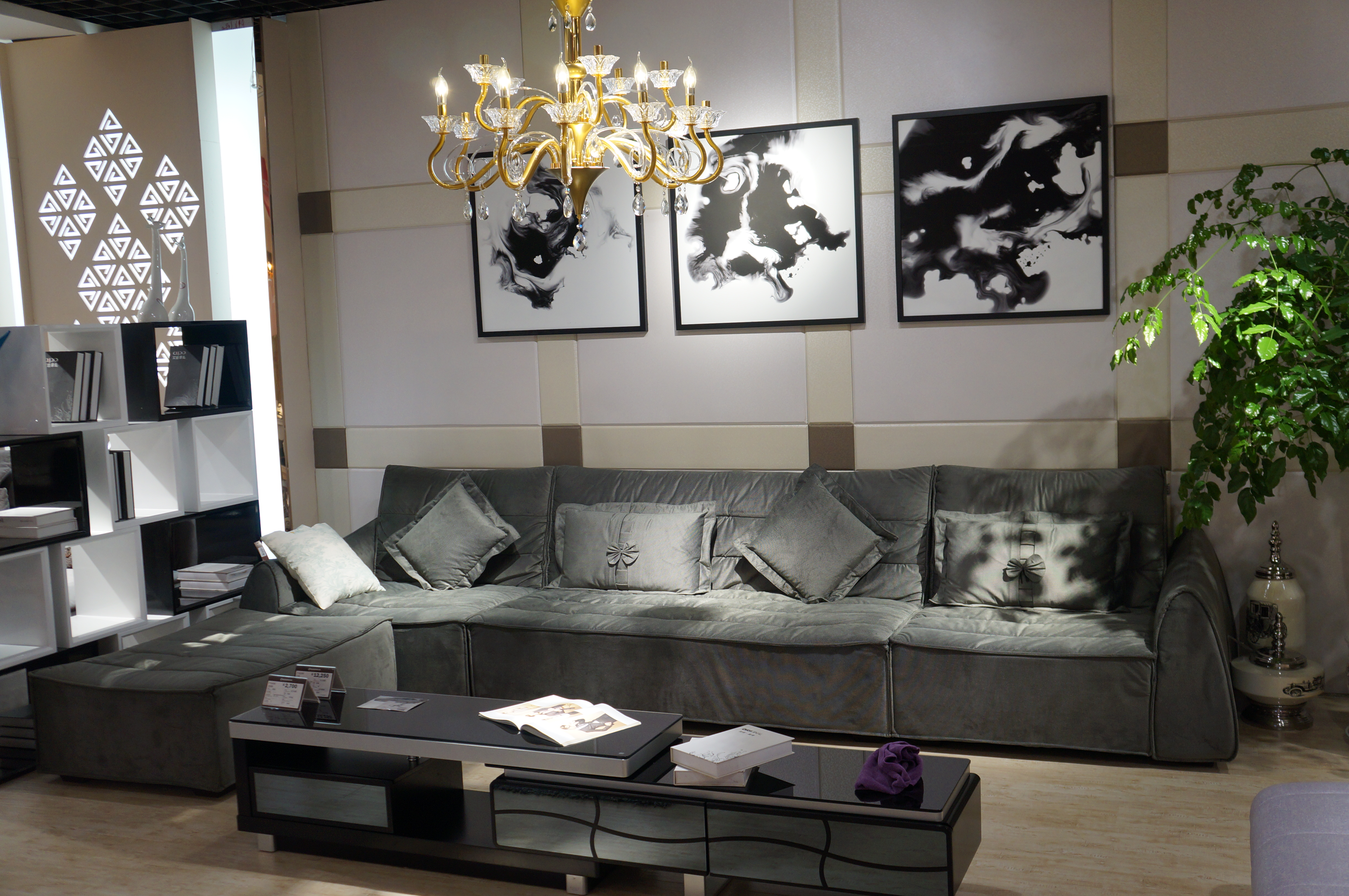 uploads/sumbaolighting.com/images/14875783677376.JPG 艾珀重庆聚信美 (4).JPG