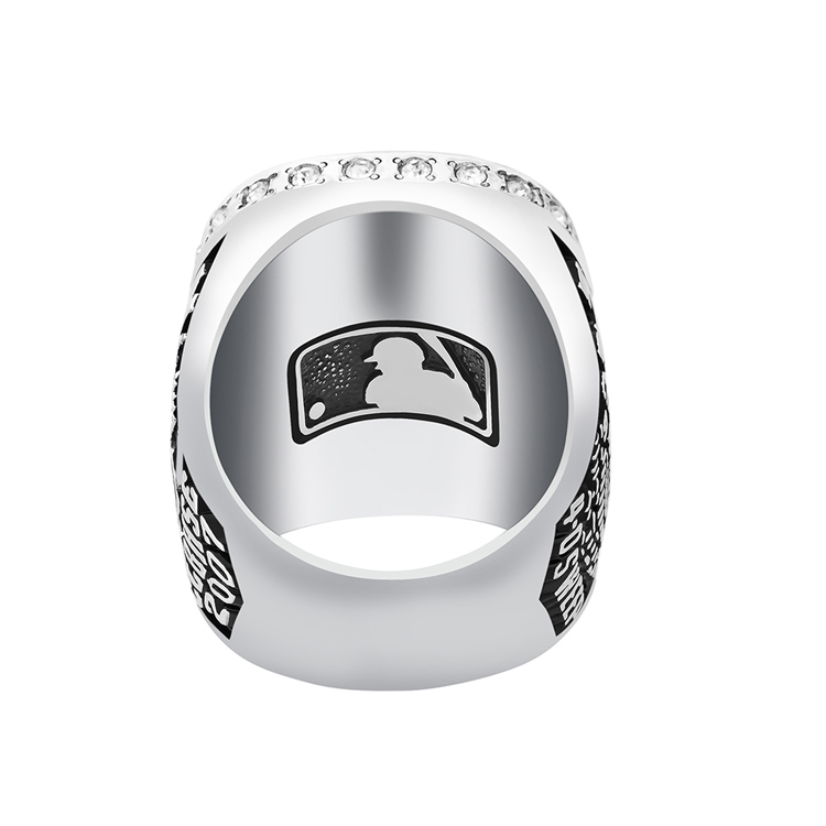 CHARMLAND Array image347