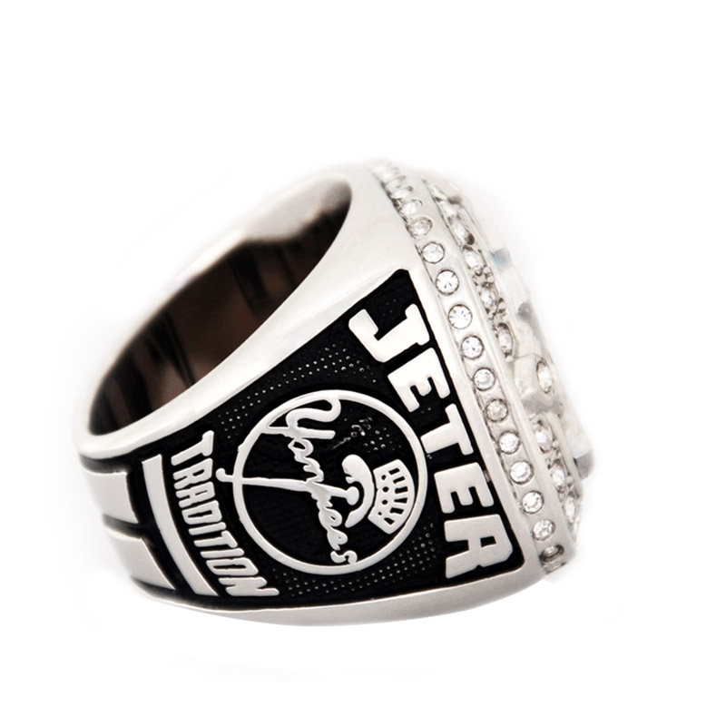 CHARMLAND Array image381