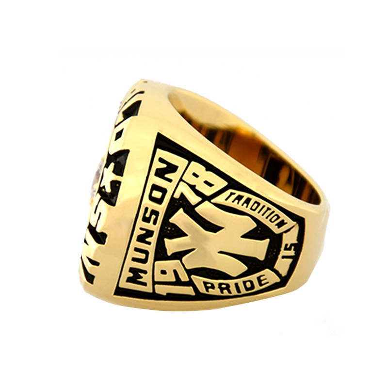 CHARMLAND Array image375