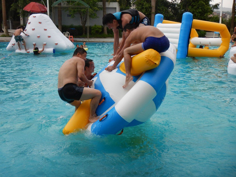 Bouncia -Bouncia Products Test In Commercial Swimming Pool | News On Bouncia Inflatables-3