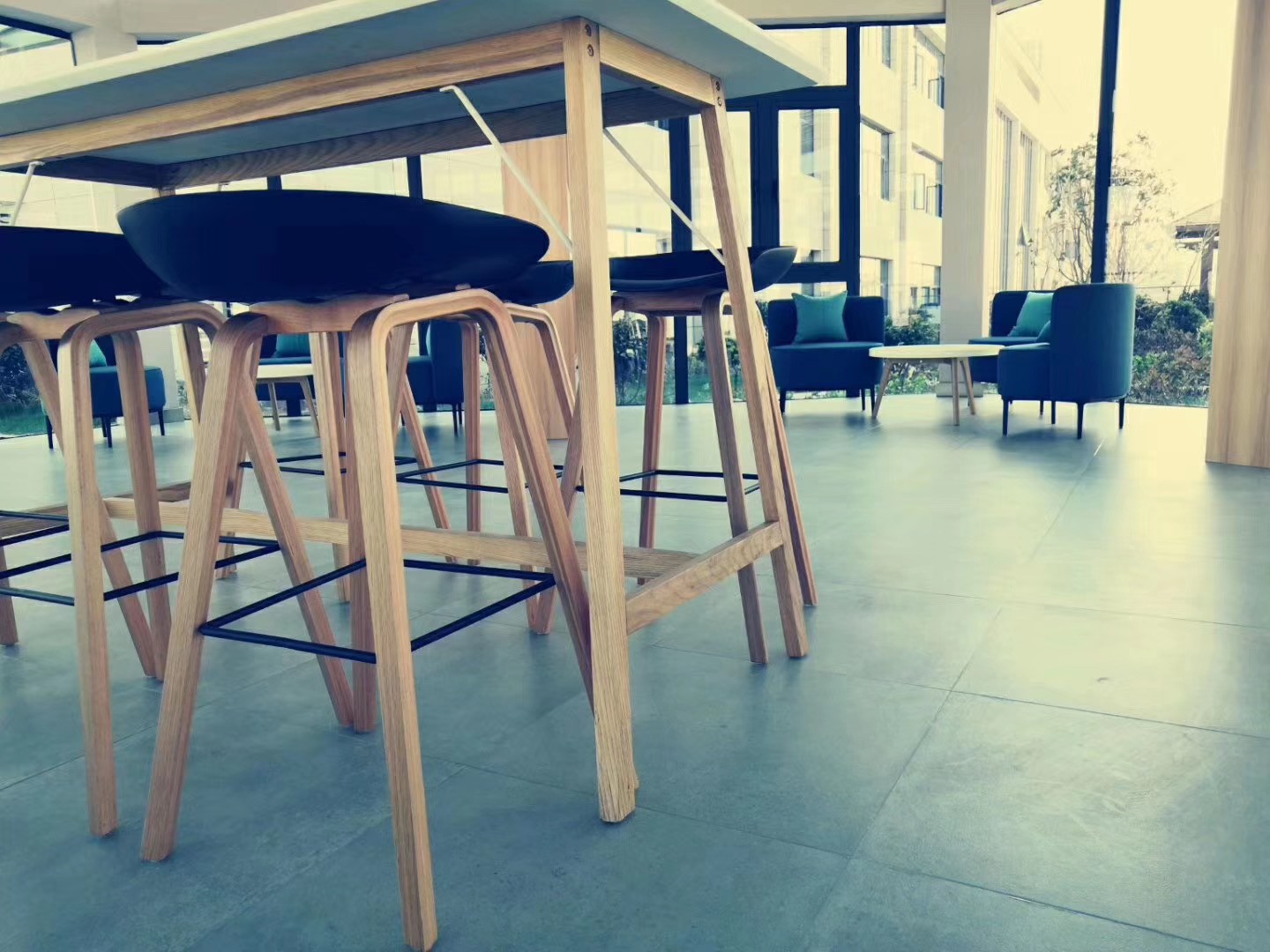 news-GOJO-6 Tips for Choosing The Right Office Furniture-img