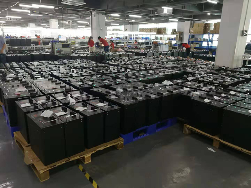 GSL ENERGY-Ukraine Client Mr Alexander Visited Gsl Energy For 48v 50ah-2000ah 5u-1