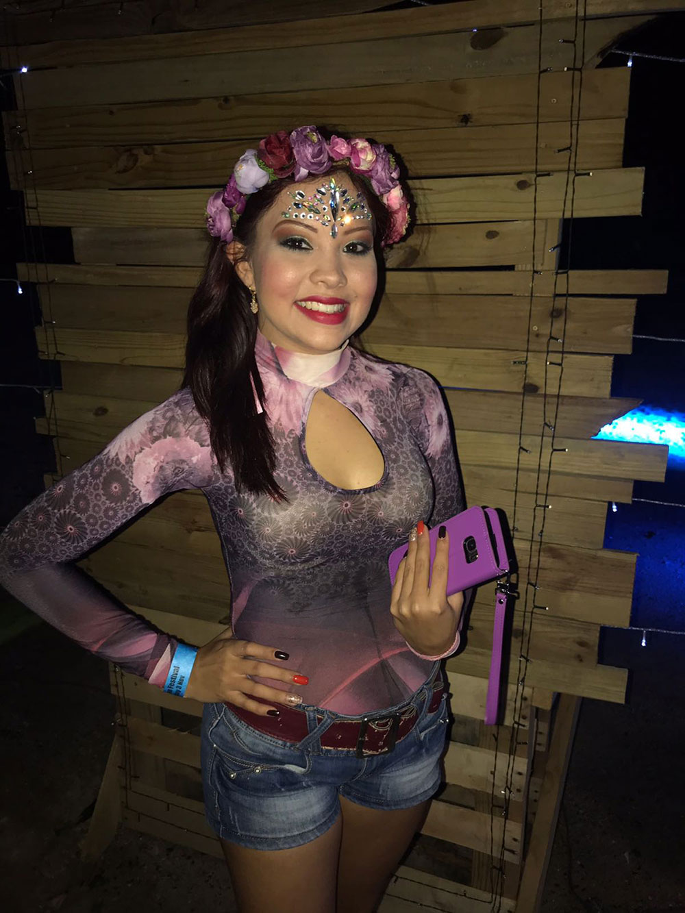 Cosmetic face glitter