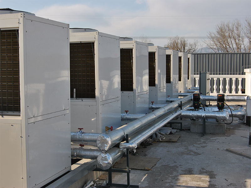 air conditioner and heat pump air conditioner and heat pump