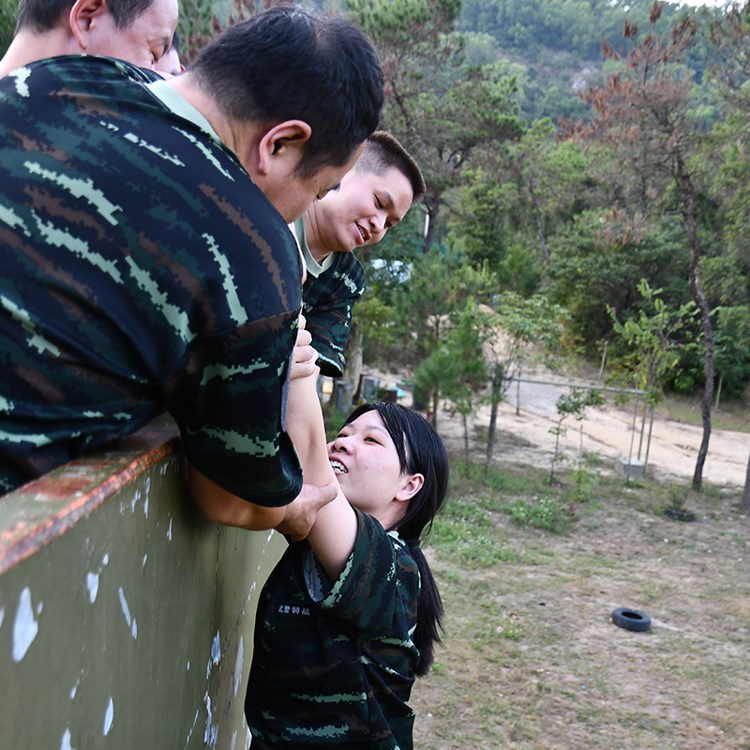 news-Corporate group building activities-Uptop Furnishings-img-3