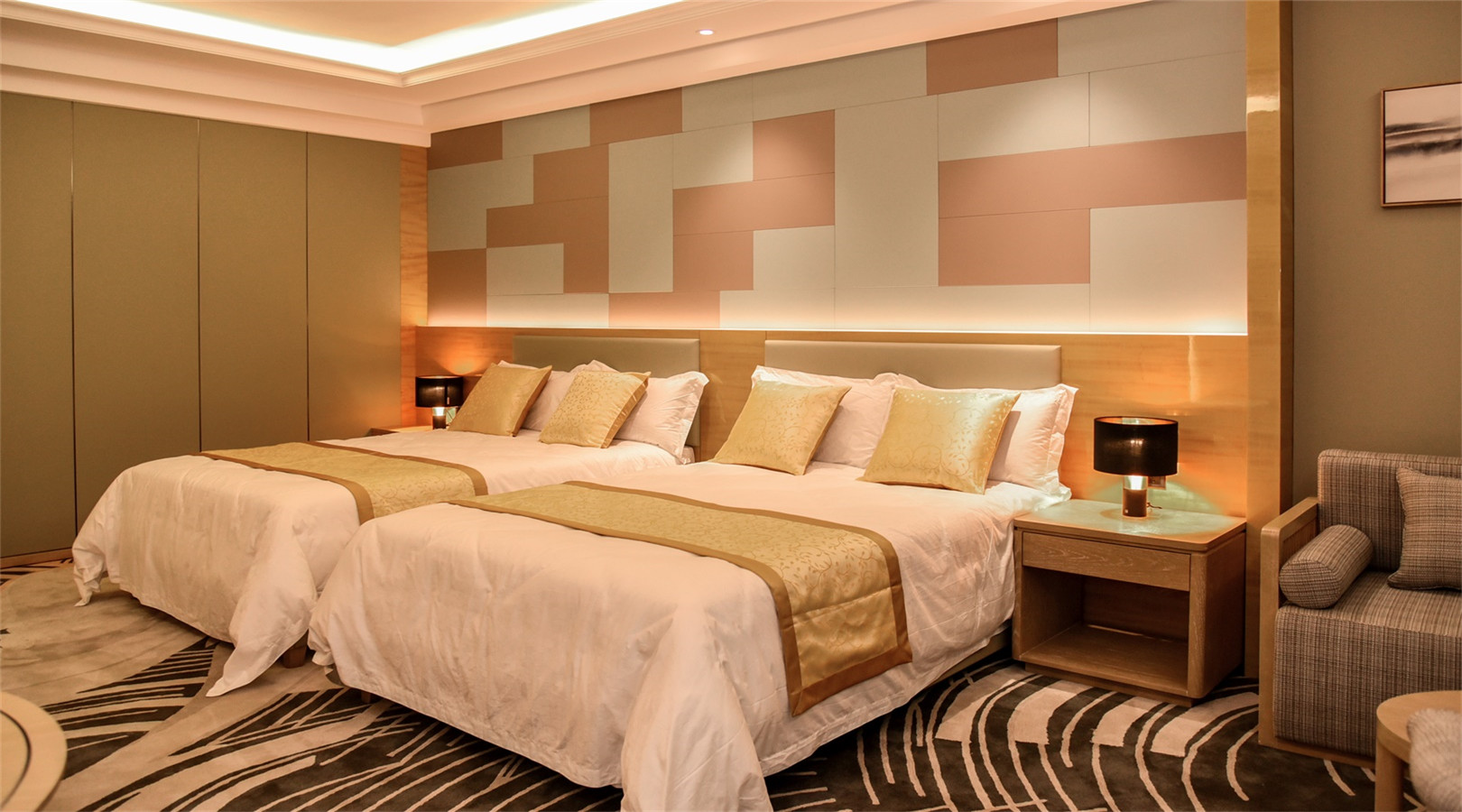 Harman Array image775