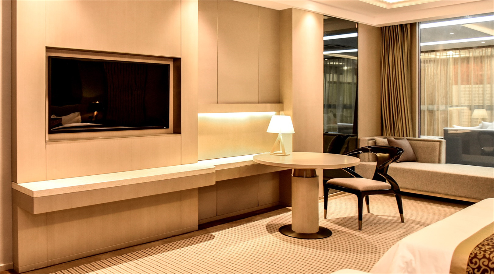 Harman Array image803