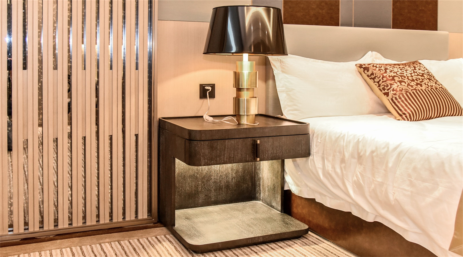 Harman Array image700